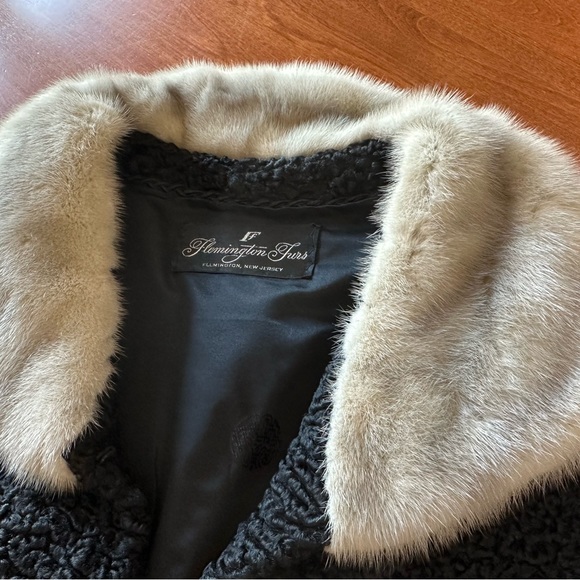 Exquisite Persian Lamb/Mink trim Coat 1950s - Picture 4 of 11